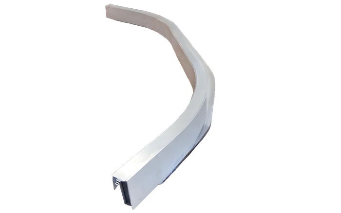 鋁型材定制開模汽車保險(xiǎn)杠鋁型材